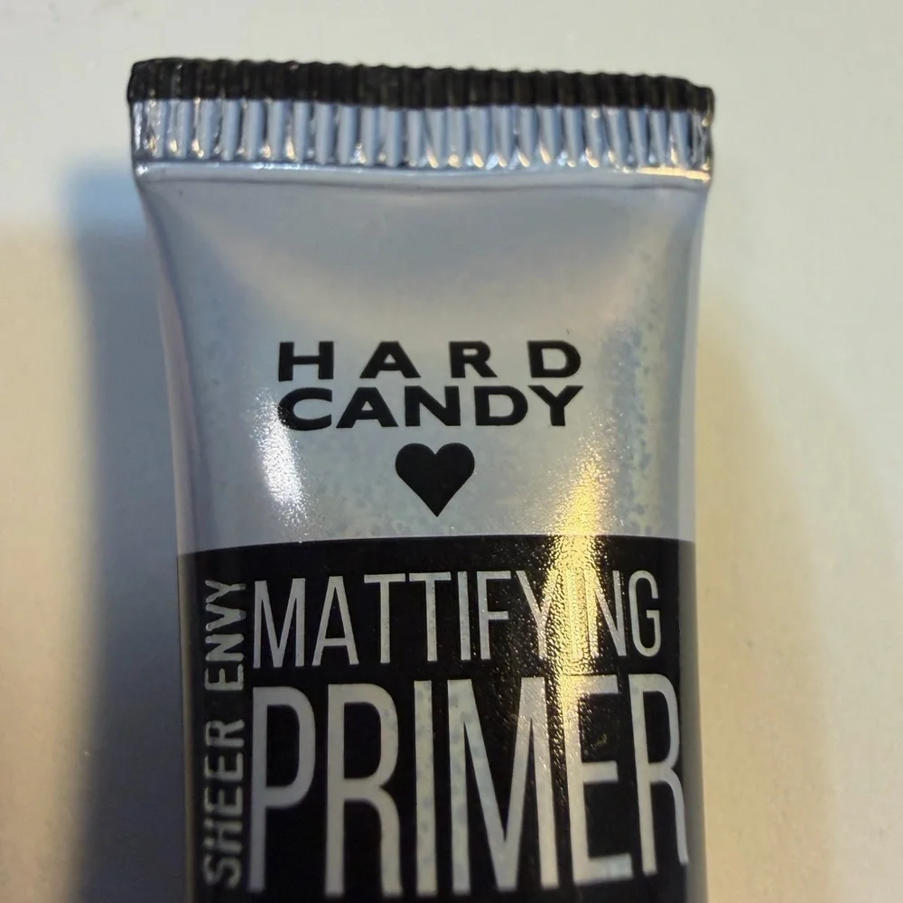 🩷5/$10 Hard Candy Mattifying Primer - Black and White